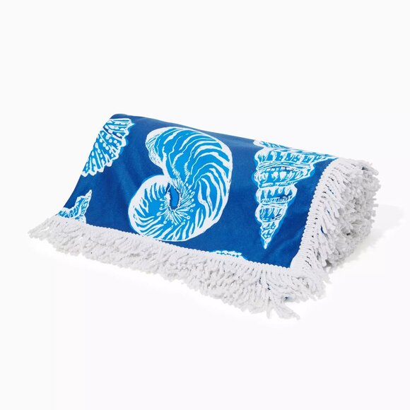 Lilly Pulitzer Barton Blue Beach Blanket Shell of a Good Time Seashell Fringed - Picture 1 of 4